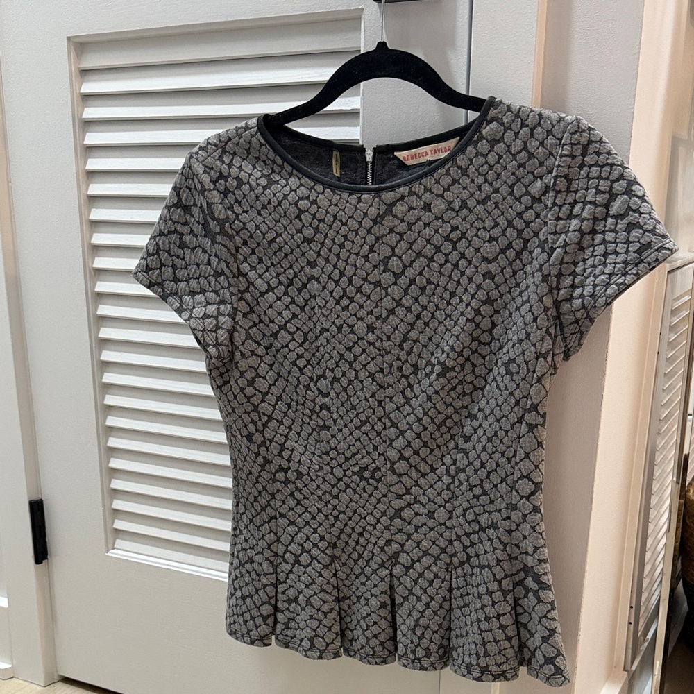 Rebecca Taylor Black and Gray Textured Short Sleeve Peplum Top